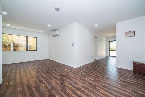 Photo of property in 3b De Val Drive, Titirangi, Auckland, 0604