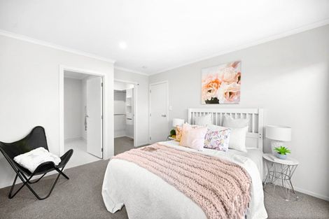 Photo of property in 15 Waruhia Crescent, Rototuna North, 3281