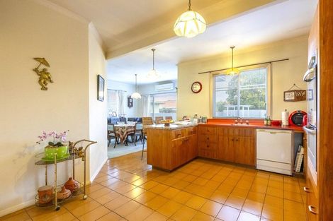 Photo of property in 30 Napier Road, Havelock North, 4130