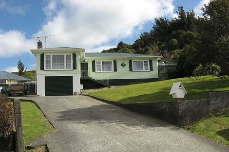 Photo of property in 3 Sharpe Crescent, Wainuiomata, Lower Hutt, 5014
