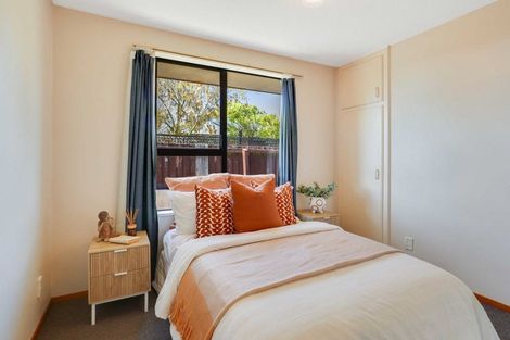 Photo of property in 8 Algie Place, Avonhead, Christchurch, 8042