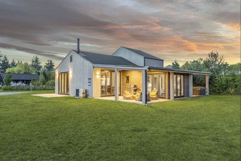 Photo of property in 2/19 Monteith Road, Albert Town, Wanaka, 9382