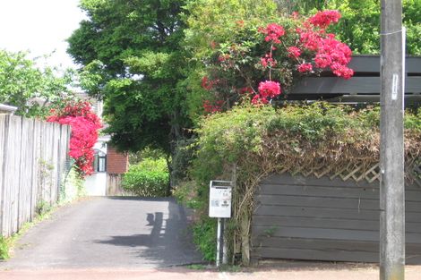 Photo of property in 5 St Michaels Avenue, Point Chevalier, Auckland, 1022