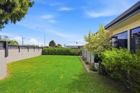 Photo of property in 1 Pembroke Drive, Bethlehem, Tauranga, 3110