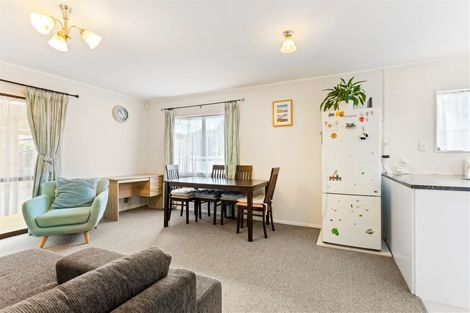 Photo of property in 1/50a Tawa Crescent, Manurewa, Auckland, 2102
