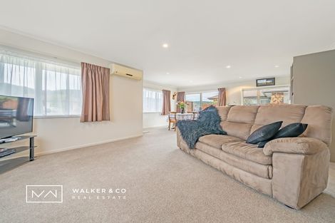 Photo of property in 8 Woodland Mews, Wainuiomata, Lower Hutt, 5014