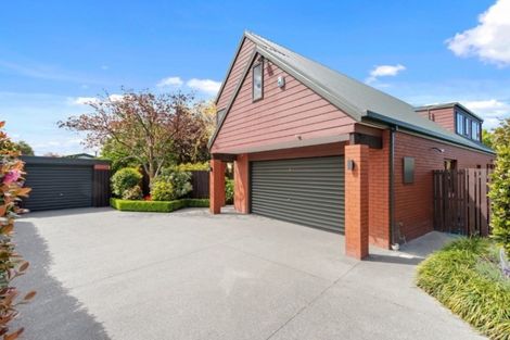 Photo of property in 22 Derenzy Place, Avonhead, Christchurch, 8042