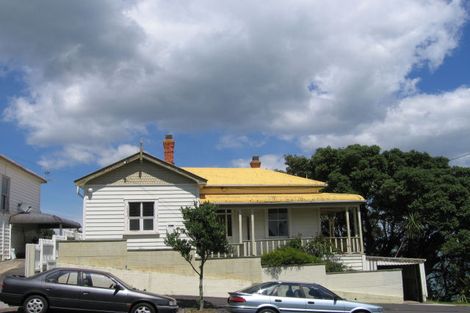 Photo of property in 145 Calliope Road, Stanley Point, Auckland, 0624