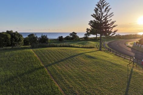 Photo of property in 5 Pacific Parade, Coastlands, Whakatane, 3120