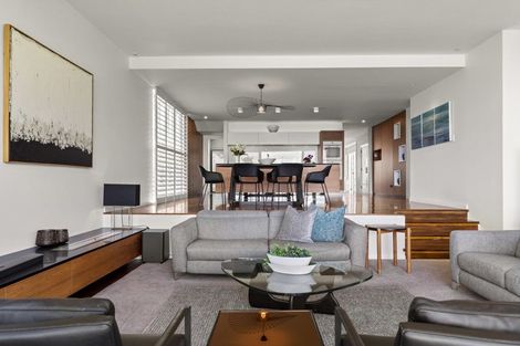 Photo of property in 5c Church Street, Devonport, Auckland, 0624