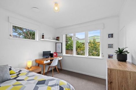 Photo of property in 86 Taikata Road, Te Atatu Peninsula, Auckland, 0610