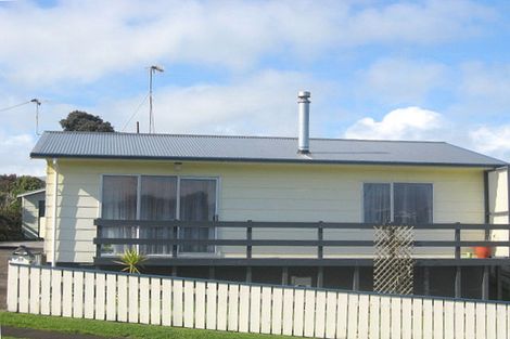 Photo of property in 19 Herekawe Drive, Spotswood, New Plymouth, 4310
