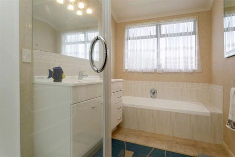 Photo of property in 35 Acacia Bay Road, Nukuhau, Taupo, 3330