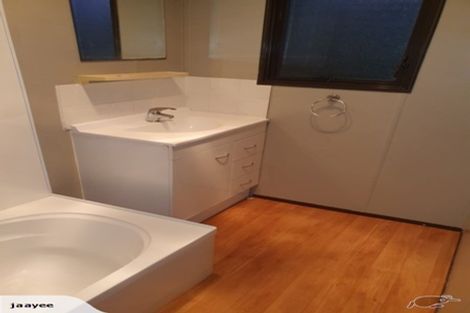 Photo of property in 1/342c Royal Road, Massey, Auckland, 0614