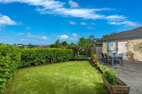 Photo of property in 8 Chadlington Avenue, Henderson, Auckland, 0612