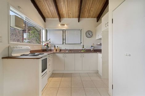 Photo of property in 94 Ayton Drive, Totara Vale, Auckland, 0629