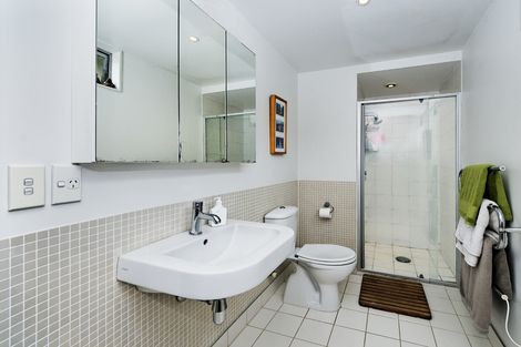 Photo of property in 21 Chamari Close, Titirangi, Auckland, 0604