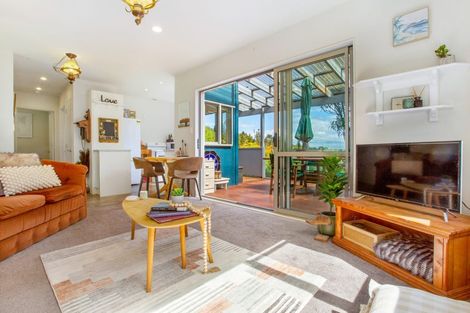 Photo of property in 59 Fairview Crescent, Omiha, Waiheke Island, 1081
