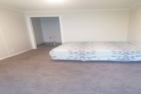 Photo of property in 61 Bleakhouse Road, Howick, Auckland, 2014
