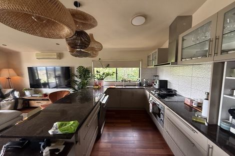 Photo of property in 71 Kittiwake Drive, Schnapper Rock, Auckland, 0632