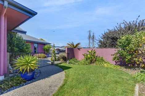 Photo of property in 18 Monaco View, Stoke, Nelson, 7011