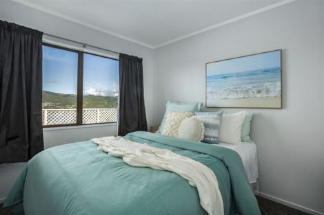 Photo of property in 8 Finn Place, Titahi Bay, Porirua, 5022