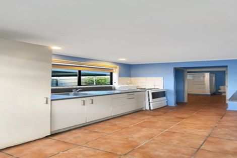 Photo of property in 28 Middlemore Crescent, Papatoetoe, Auckland, 2025