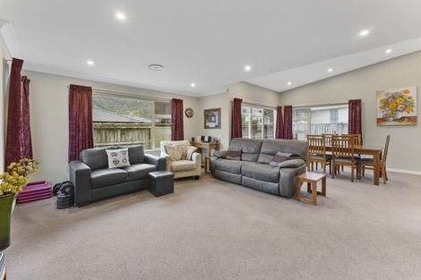 Photo of property in 14 Sun Valley Way, Wainuiomata, Lower Hutt, 5014