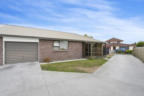 Photo of property in 1/27 Aberfoyle Place, Parklands, Christchurch, 8083