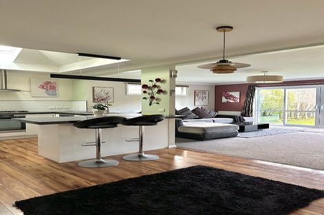 Photo of property in 64 Wellington Road, Wainuiomata, Lower Hutt, 5014