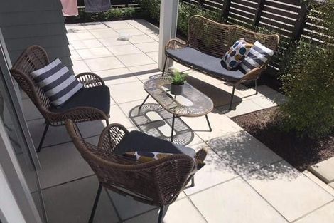 Photo of property in 10 Atkinson Street, Newlands, Wellington, 6037