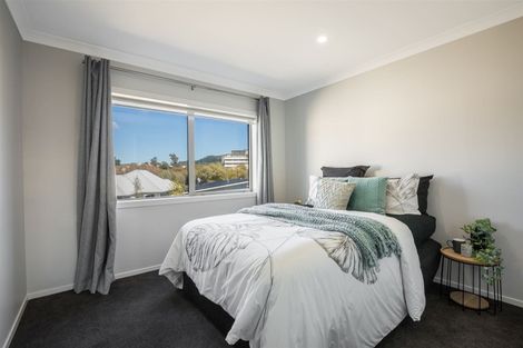Photo of property in 8 Tieke Lane, Kenepuru, Porirua, 5022