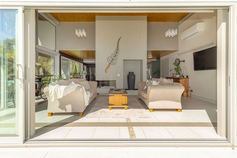 Photo of property in 124 Maui Pomare Road, Nikau Valley, Paraparaumu, 5032