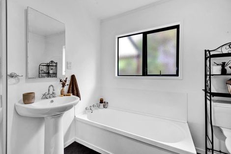 Photo of property in 69 Lorna Street, Lynmouth, New Plymouth, 4310