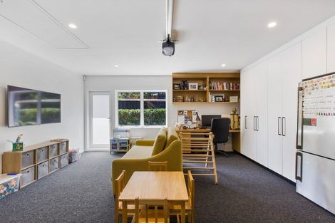 Photo of property in 18 Meadway, Sunnyhills, Auckland, 2010