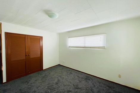 Photo of property in 72 Kaipatiki Road, Glenfield, Auckland, 0629