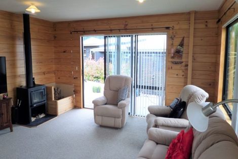 Photo of property in 65 Parekaawa Drive, Motuoapa, Turangi, 3382