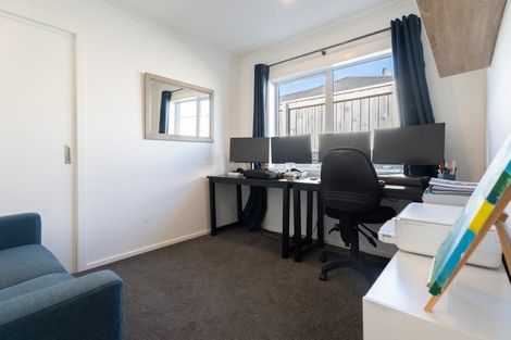 Photo of property in 7 Yorkshire Close, Whitby, Porirua, 5024