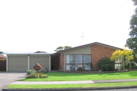Photo of property in 14 Jillteresa Crescent, Half Moon Bay, Auckland, 2012