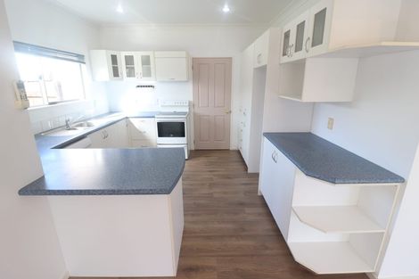 Photo of property in 1/4 Mickle Street, Te Atatu South, Auckland, 0610