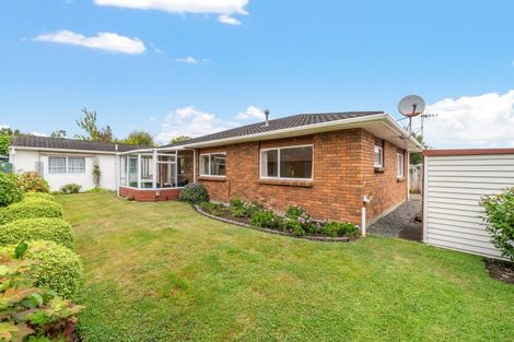 Photo of property in 3 Oak Street, Ebdentown, Upper Hutt, 5018