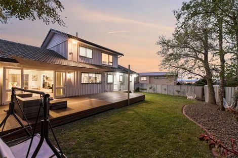 Photo of property in 24 Deodar Place, Totara Heights, Auckland, 2105