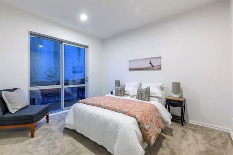 Photo of property in 10 Ian Gordon Lane, Orewa, 0931