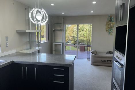 Photo of property in 27 Riverglade Parkway, Te Atatu South, Auckland, 0610