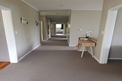 Photo of property in 11 Morgan Place, Tawa, Wellington, 5028