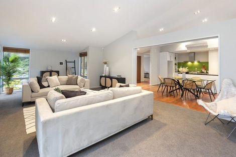 Photo of property in 10 Maurice Knowles Lane, Cashmere, Christchurch, 8022