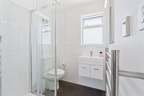 Photo of property in 218a Cambridge Street, Levin, 5510