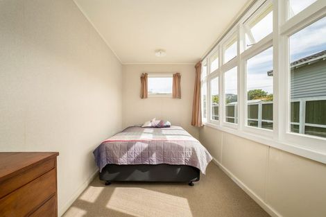 Photo of property in 65 Martin Avenue, Beckenham, Christchurch, 8023