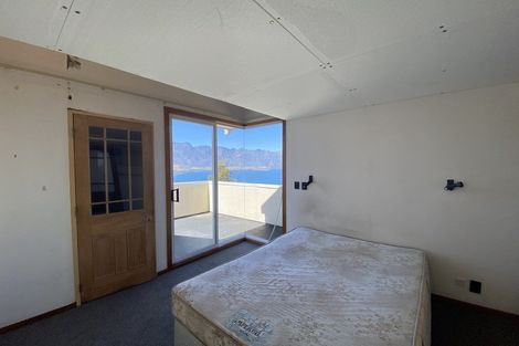 Photo of property in 12 Lordens Place, Fernhill, Queenstown, 9300