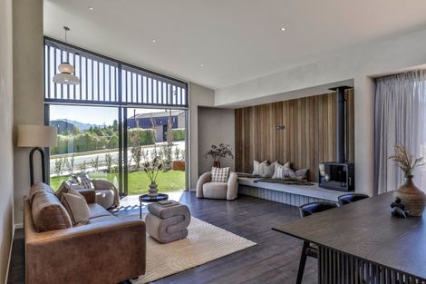 Photo of property in 14 Kirimoko Crescent, Wanaka, 9305